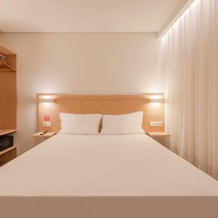 Moov Porto Norte Hotel 2*